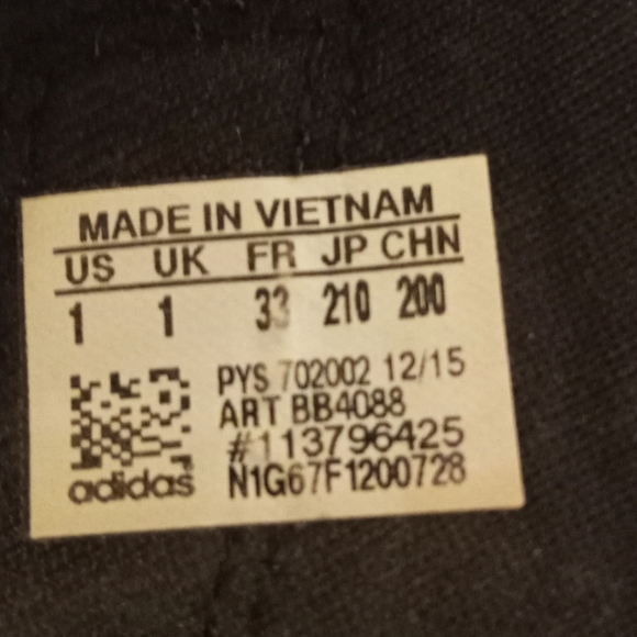 Adidas slides - Picture 3 of 6